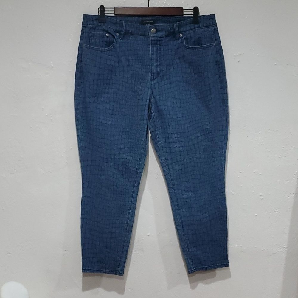 Halston Exotic Patterned Jeans 
